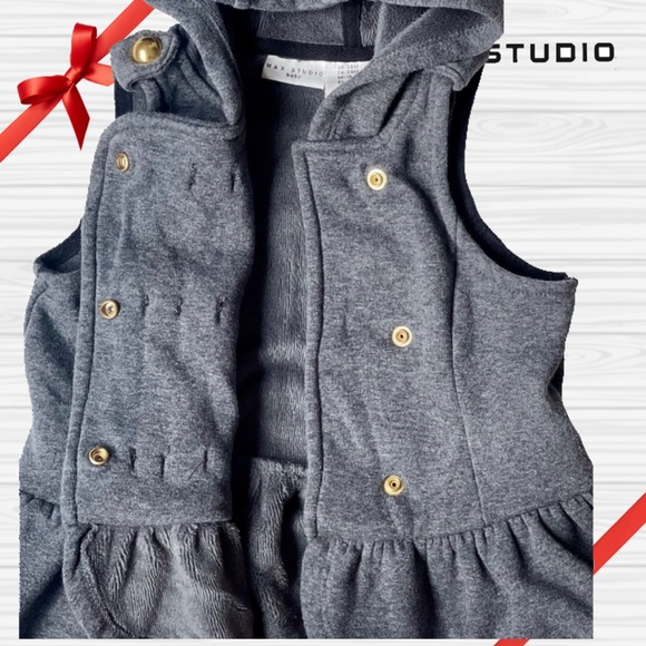 Hooded Vest - Picture 3 of 5